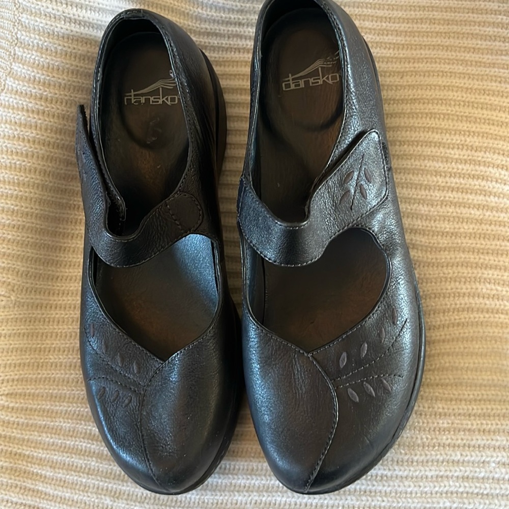 Dansko black size 42 EUC